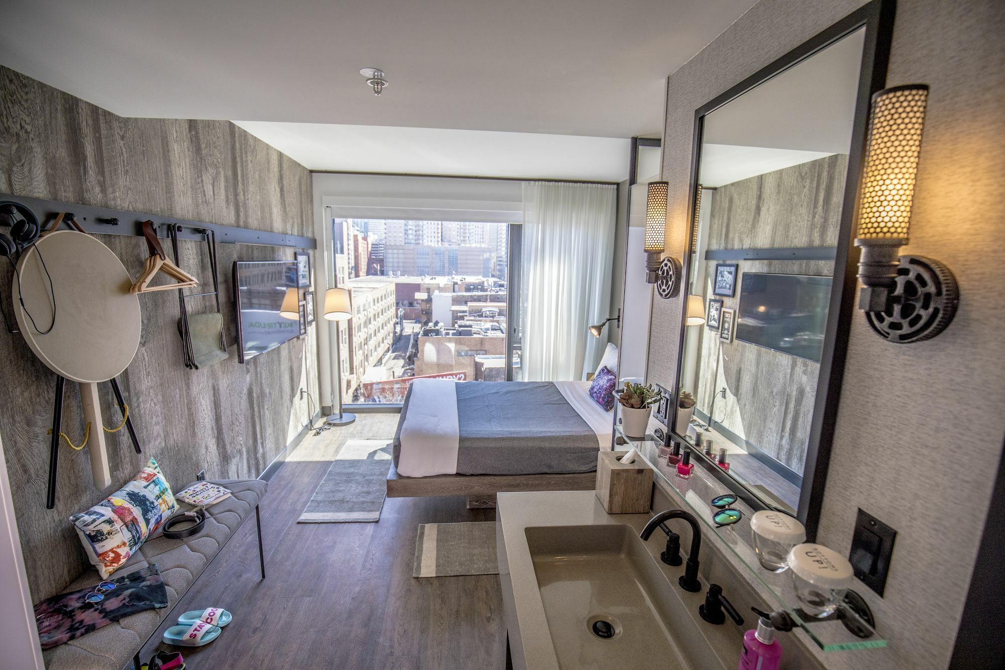 Hotel Moxy Chicago Downtown Exterior foto
