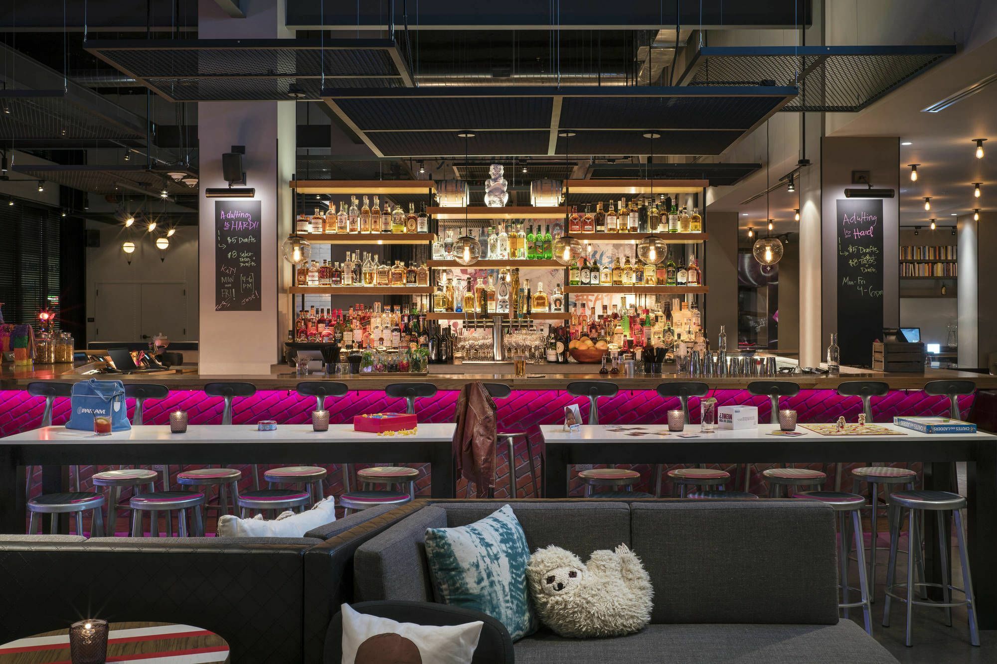 Hotel Moxy Chicago Downtown Exterior foto